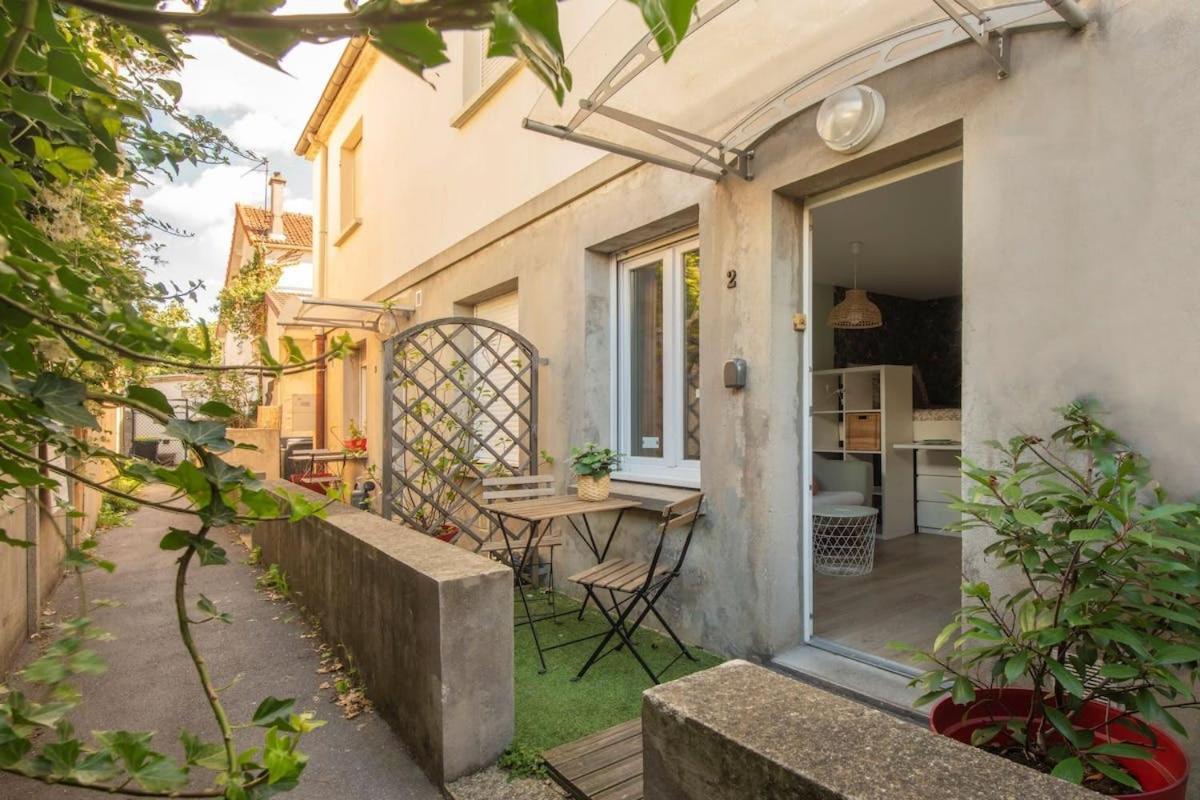 BENFLEET 2 Cocooning studio - Terrasse Romainville Esterno foto